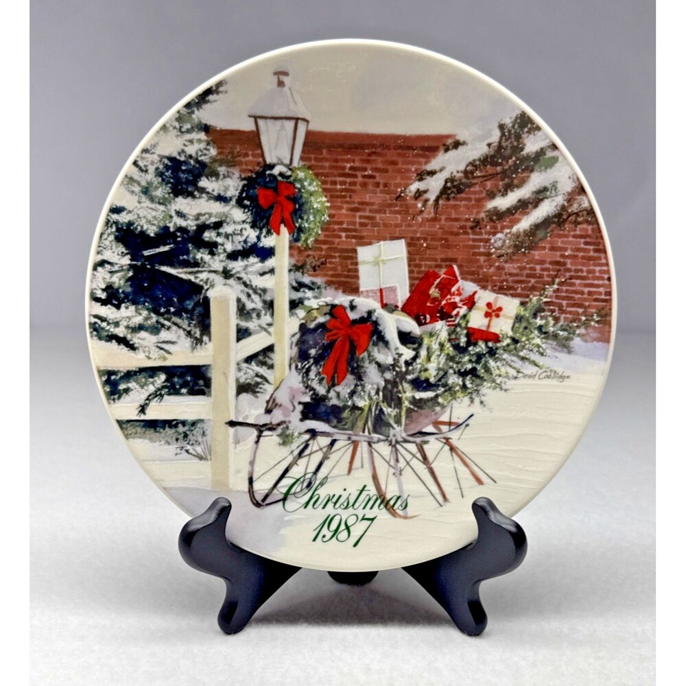 Smucker's 1987 Christmas Plate David Coolidge Gift Sleigh 16th Series Vintage